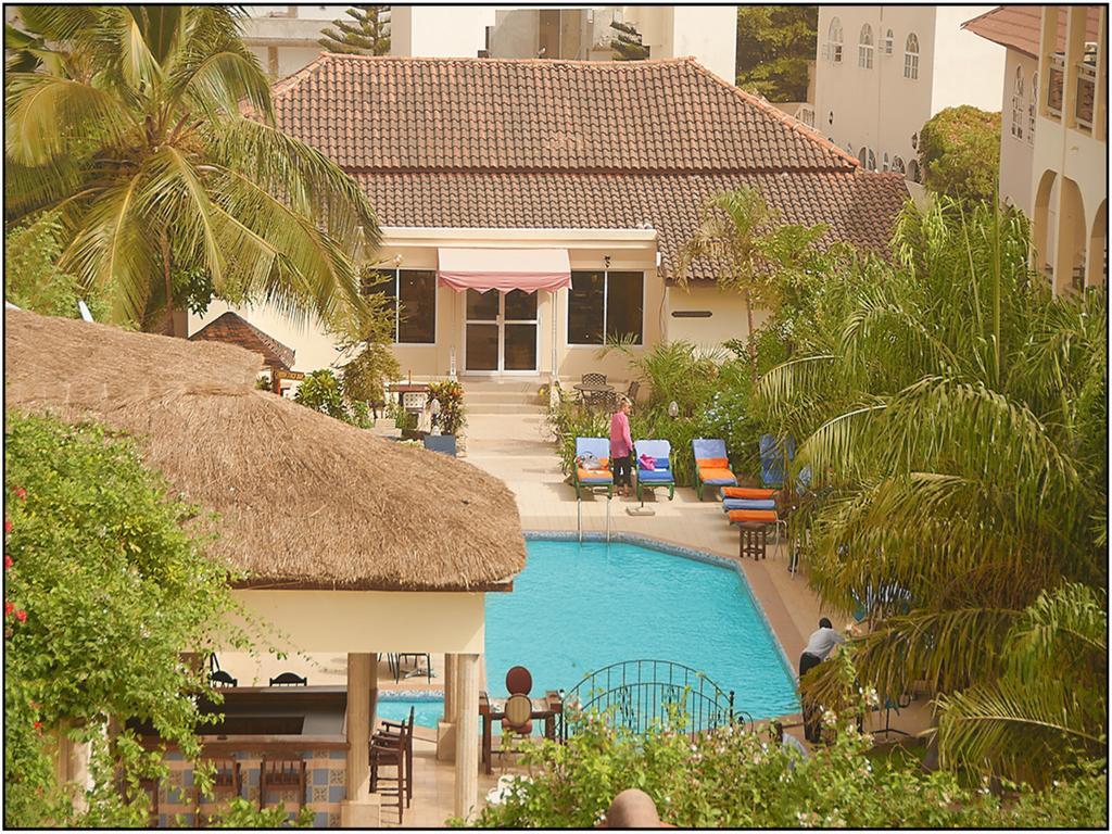 Seaview Gardens Hotel Kololi Buitenkant foto