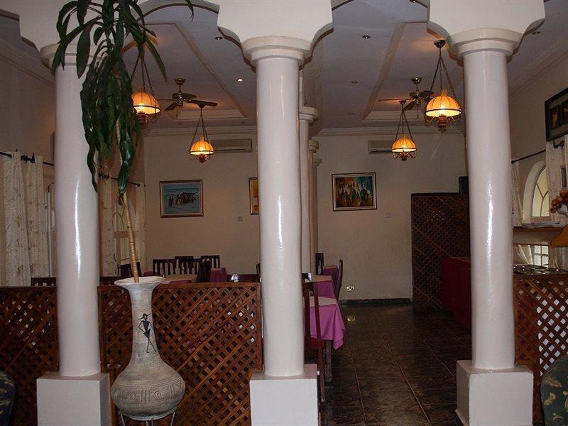 Seaview Gardens Hotel Kololi Buitenkant foto