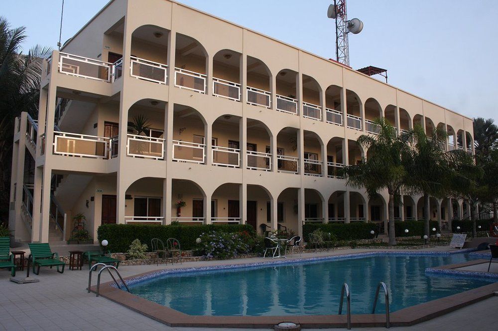 Seaview Gardens Hotel Kololi Buitenkant foto