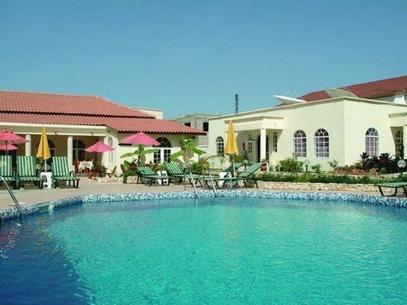 Seaview Gardens Hotel Kololi Buitenkant foto